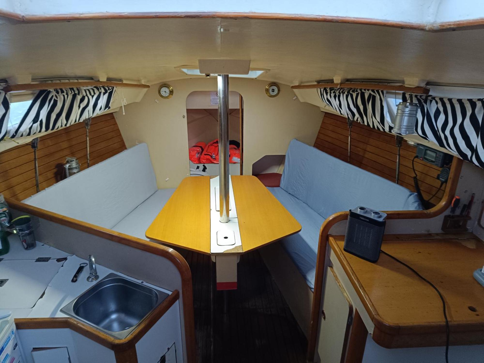 Experience On A Sailboat To Sleep Hotel Sant Adria de Besos Ngoại thất bức ảnh